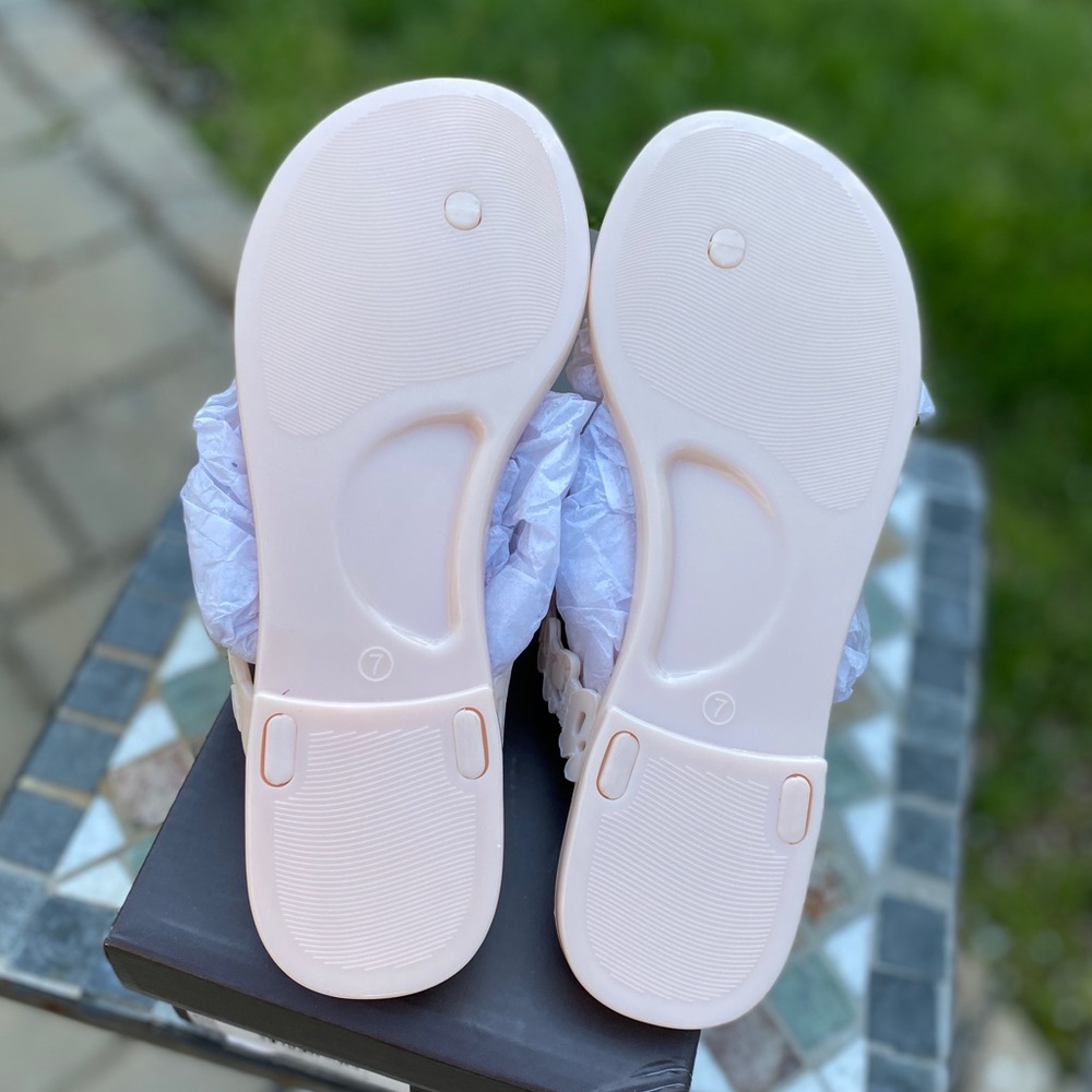 Badgley Mischka Bali Jelly Flip Flop - Picture 8 of 8